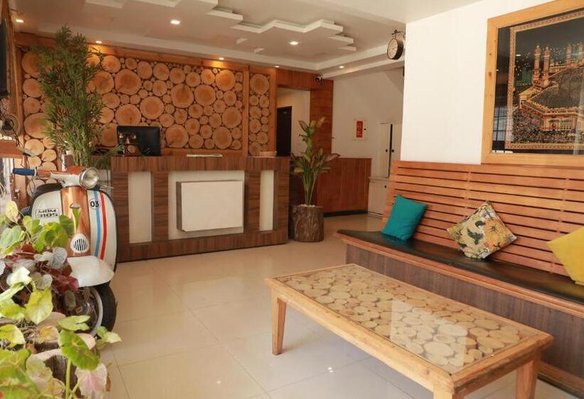 Hotel The Woodlands Residency Unmarried And Stag Groups Not Allowed