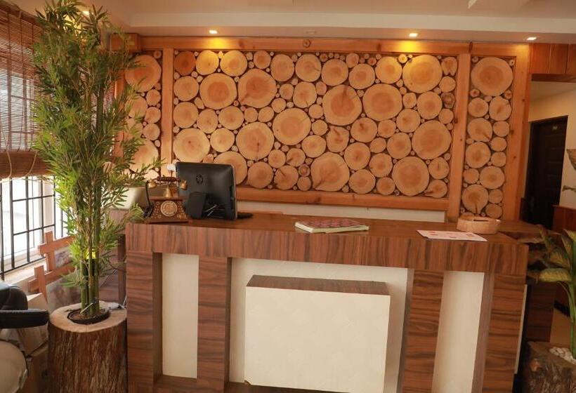 Hotel The Woodlands Residency Unmarried And Stag Groups Not Allowed