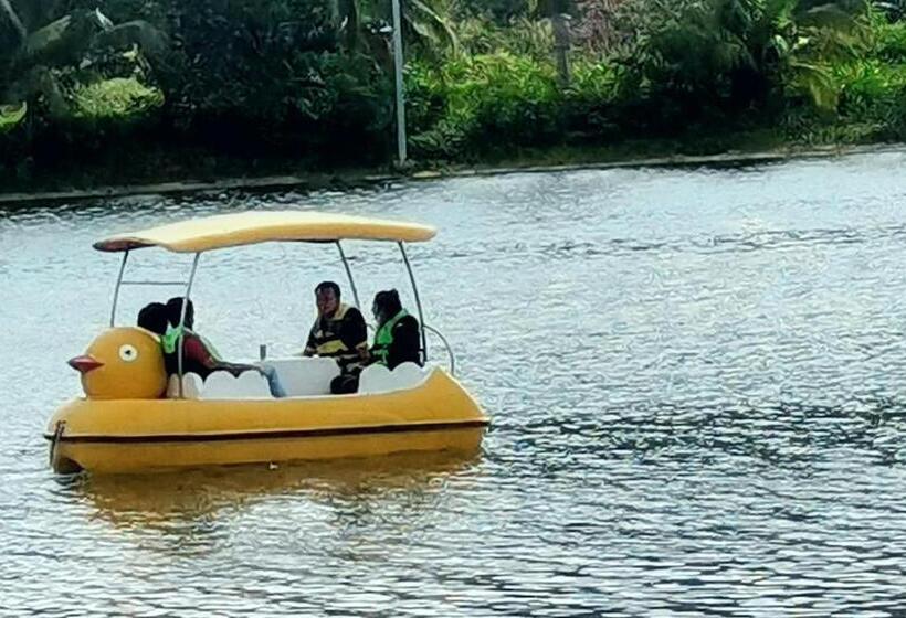 Marina Island Lumut Homestay By Goopro