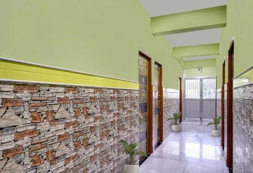 ホテル O Singh Guest House