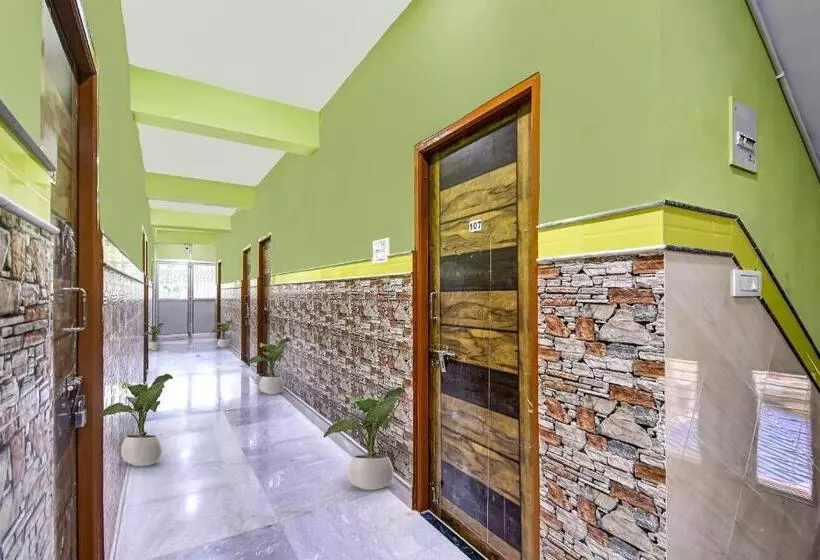 ホテル O Singh Guest House
