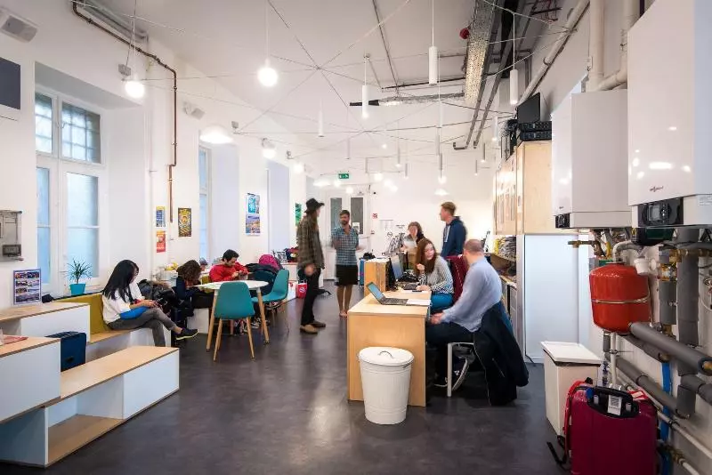 Avenue Hostel