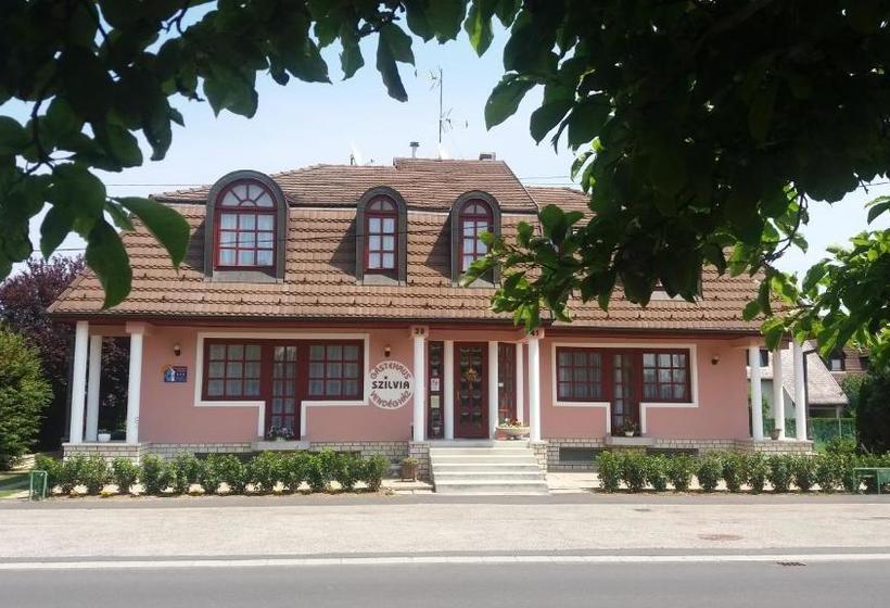 צימר Szilvia Gästehaus