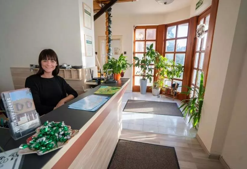 تختخواب و صبحانه Szilvia Gästehaus