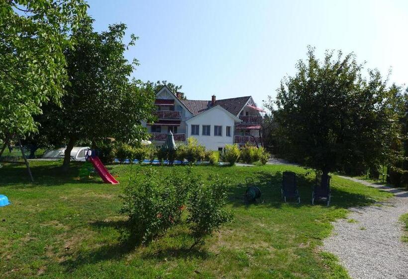 צימר Villa Astoria