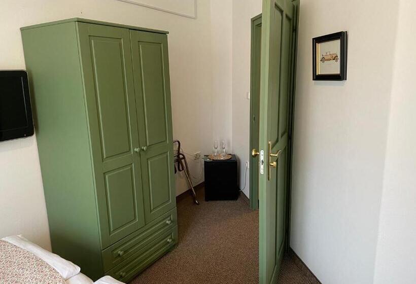 צימר Villa Astoria