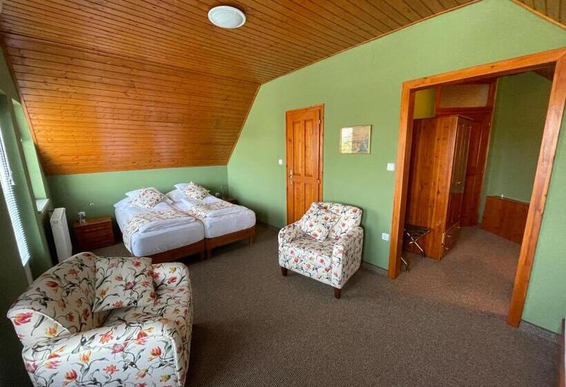 צימר Villa Astoria