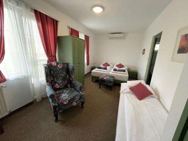 צימר Villa Astoria