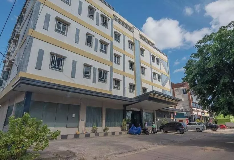 Hotelli Reddoorz Premium Near Harbour Bay Mall Batam 2