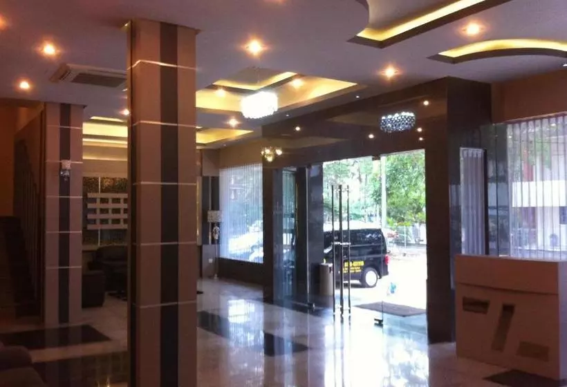 Hotelli Reddoorz Premium Near Harbour Bay Mall Batam 2