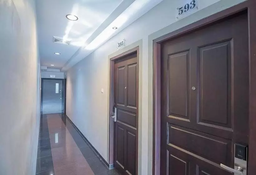 Hotelli Reddoorz Premium Near Harbour Bay Mall Batam 2