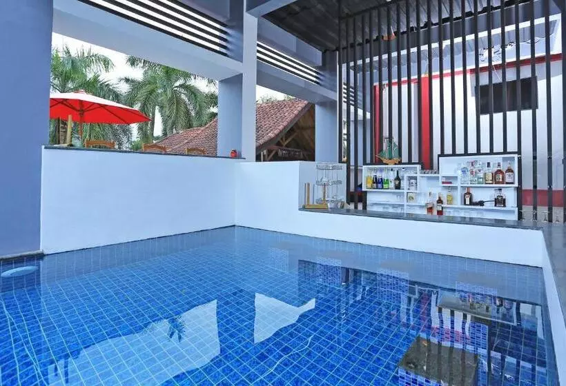 ホテル Jazz Senggigi