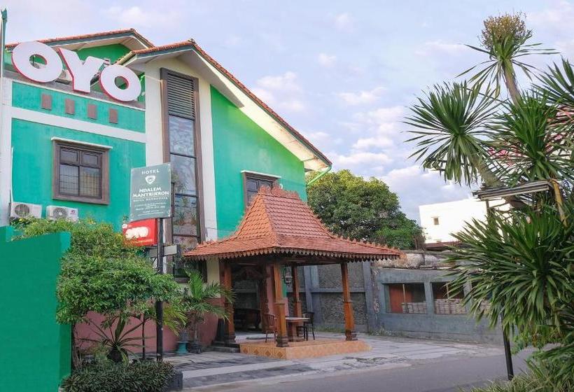 فندق Ndalem Mantrijeron