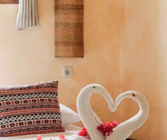 Hotelli Owa Lodge Areguling