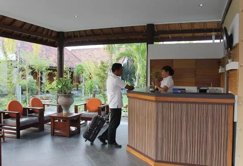 ホテル Prabhu Suites
