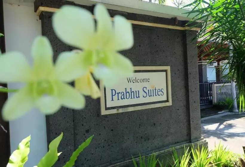 ホテル Prabhu Suites