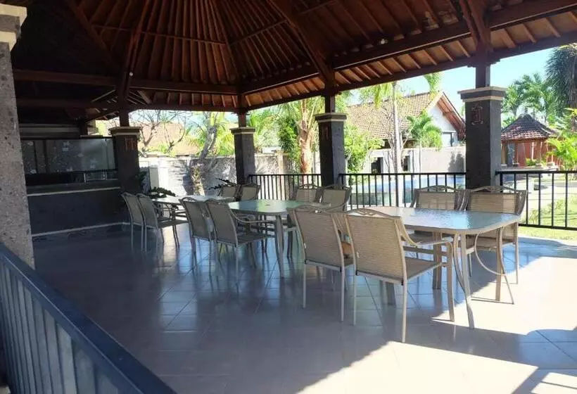 ホテル Prabhu Suites