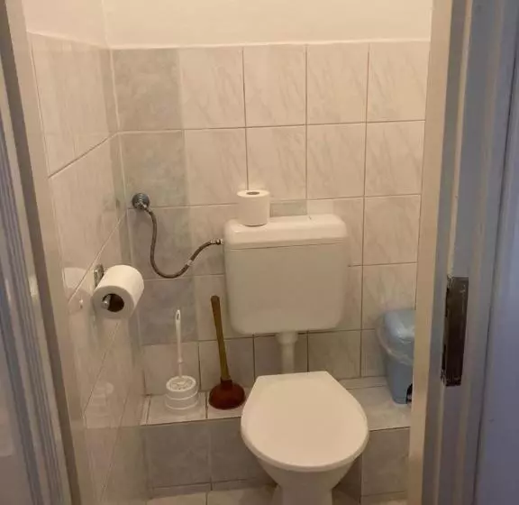 هتل Retro Panzió