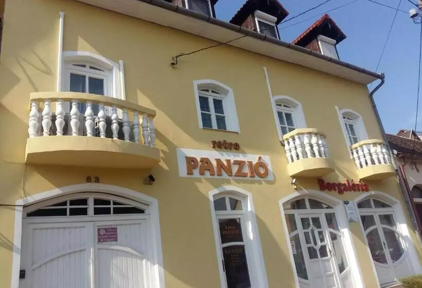 هتل Retro Panzió