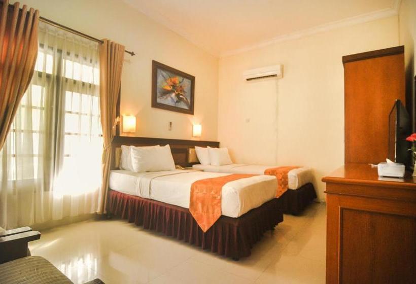 Szálloda Tanjung Pesona Beach Resort & Spa