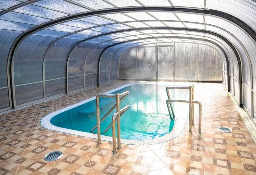 Hotelli Thermal Panzió Igal
