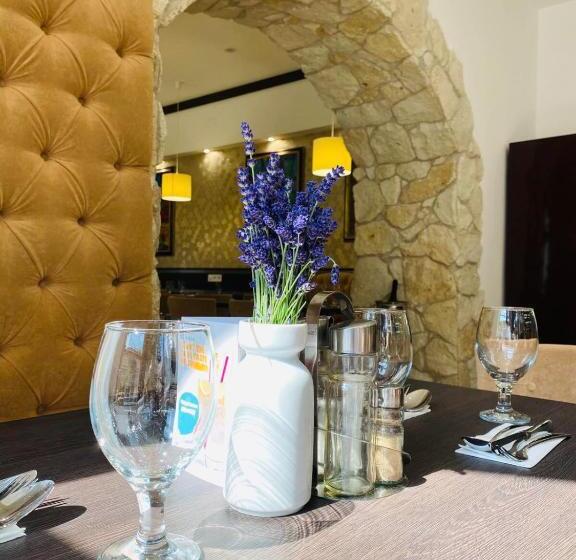 Отель Toldi Fogadó