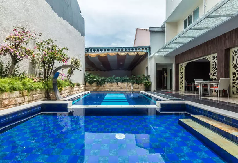 ホテル Zenrooms Denpasar Marlboro