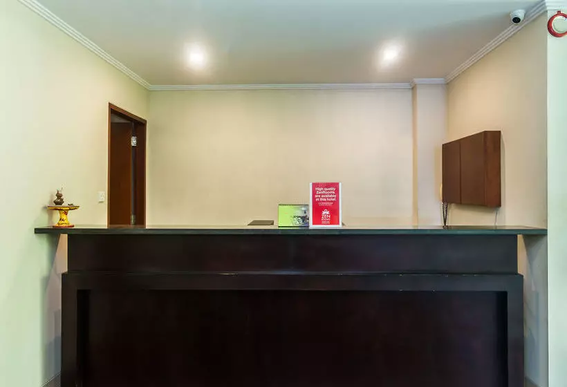 ホテル Zenrooms Sanur Tamblingan