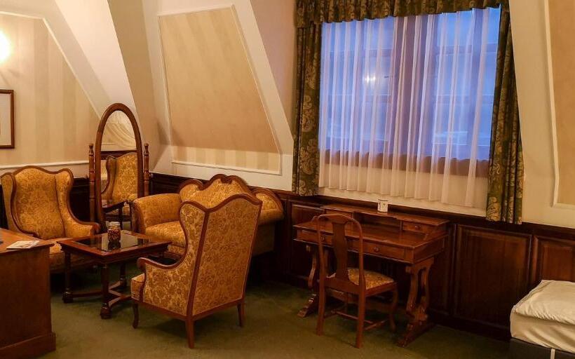 Kastélyhotel Sasvár Resort