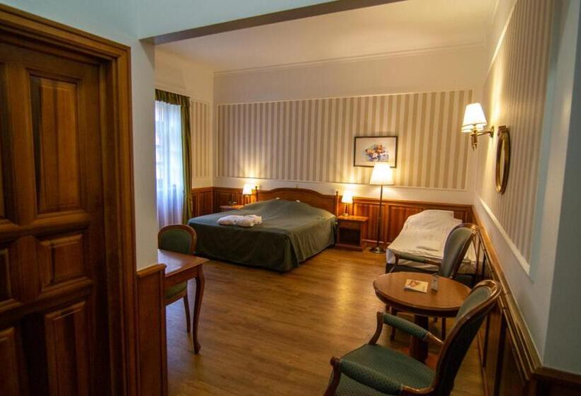 Kastélyhotel Sasvár Resort