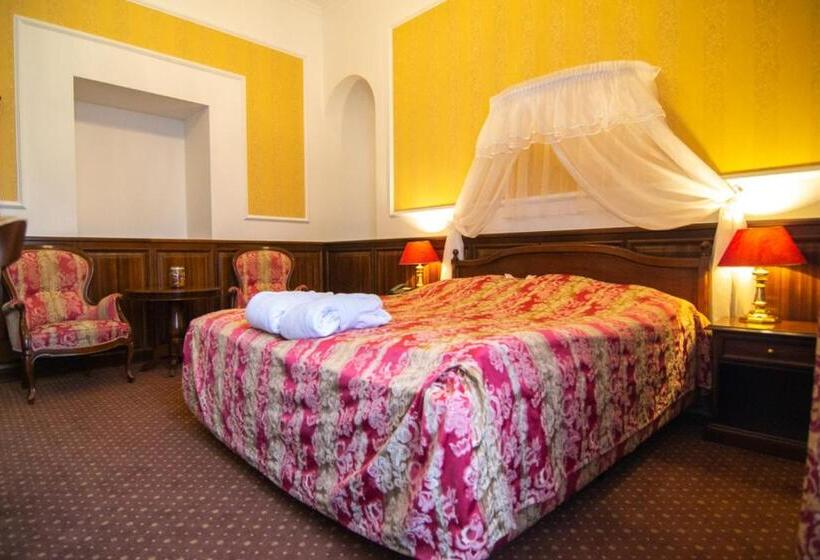 Kastélyhotel Sasvár Resort