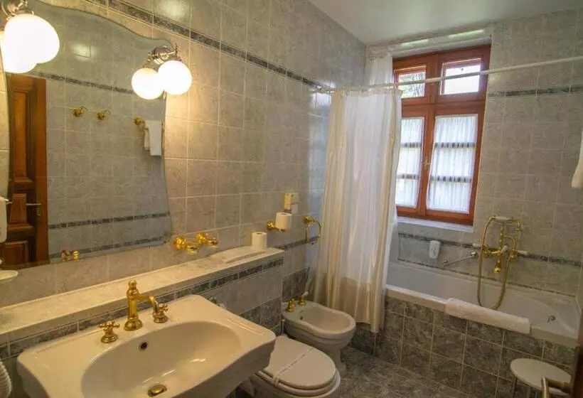 Kastélyhotel Sasvár Resort
