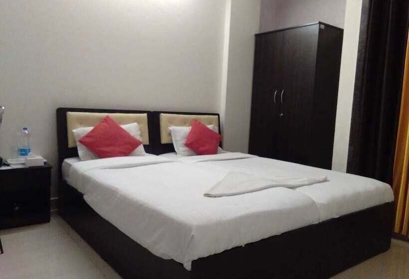 Отель United Corporate Home Thane