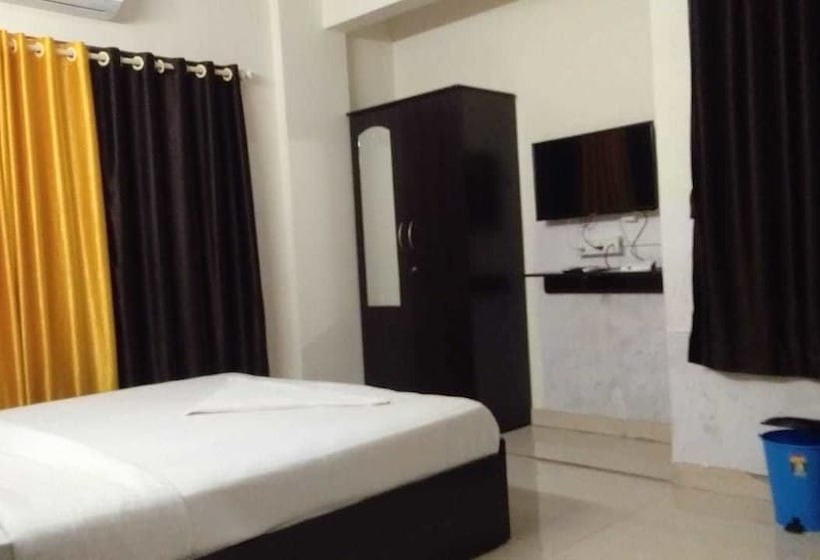 Отель United Corporate Home Thane