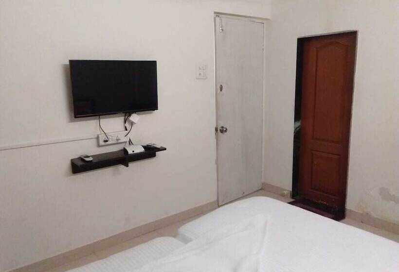 Отель United Corporate Home Thane