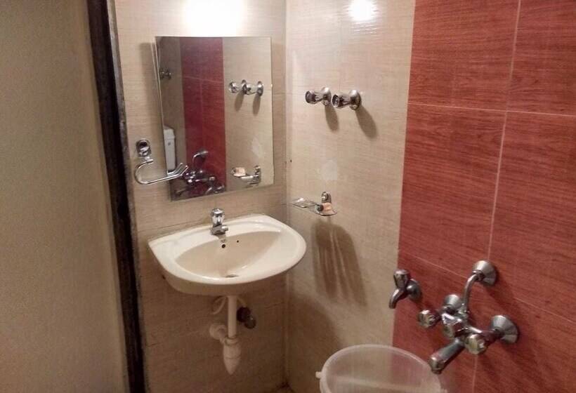 Отель United Corporate Home Thane