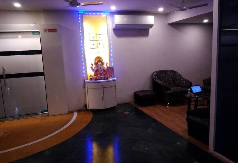 Отель United Corporate Home Thane