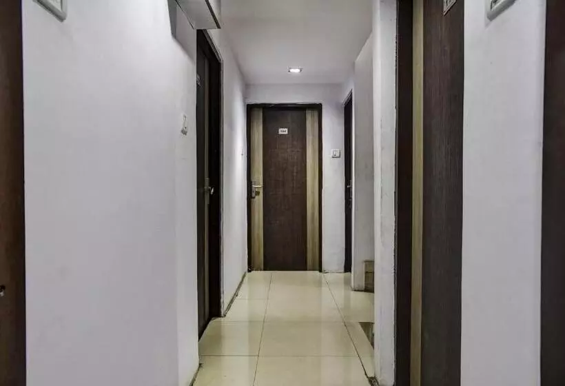 ホテル Vishwa