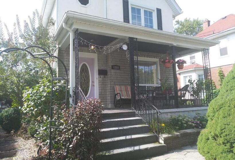 تختخواب و صبحانه Angel Hideaway