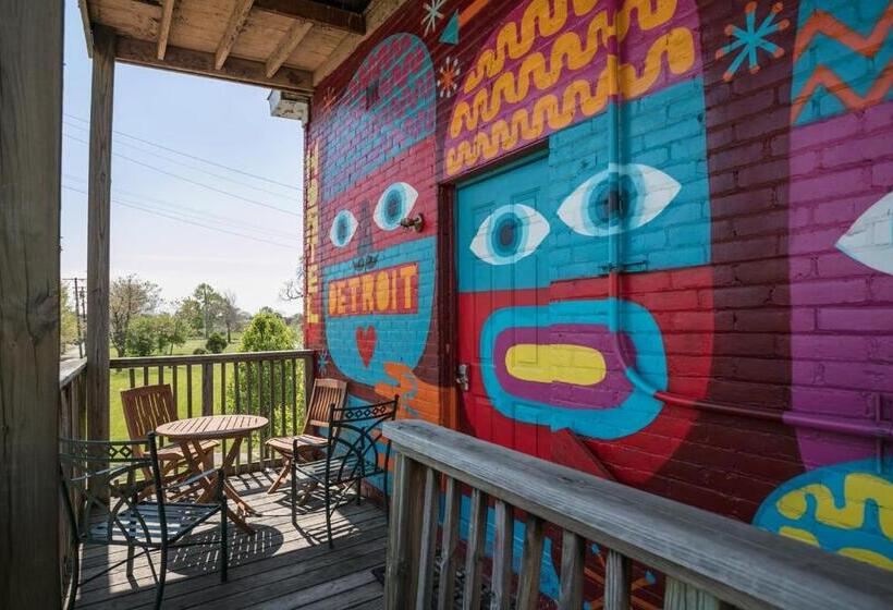 Hostel Detroit