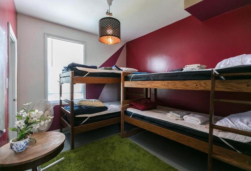 Hostel Detroit