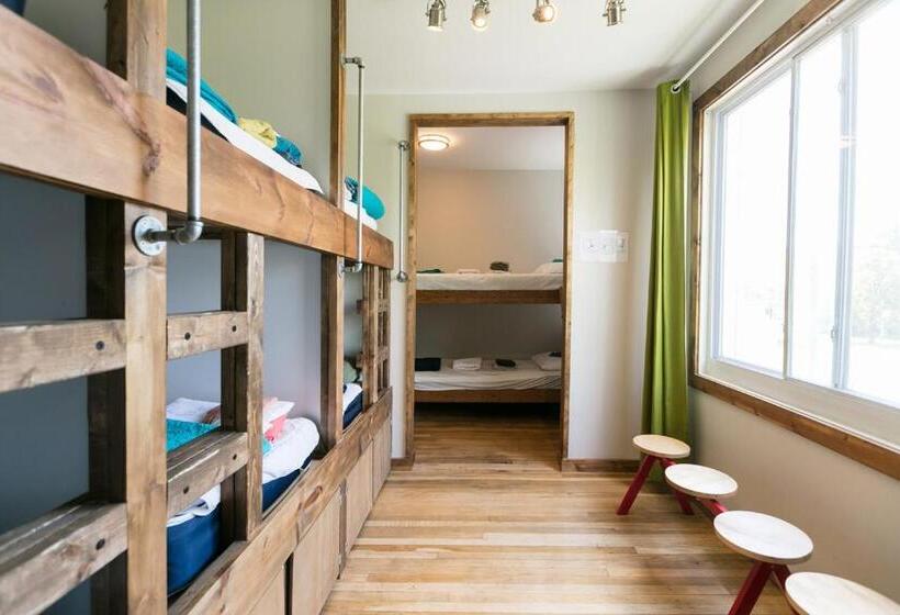Hostel Detroit