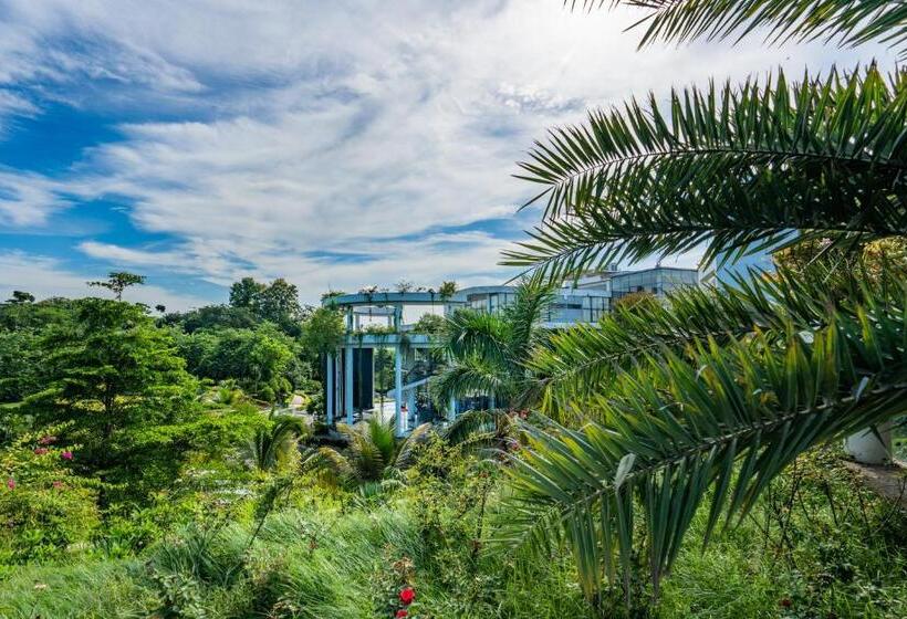 Water Garden Resort & Spa