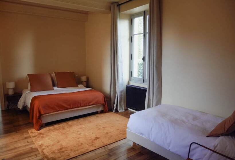 Bed and Breakfast Domaine Des Forges De La Vache