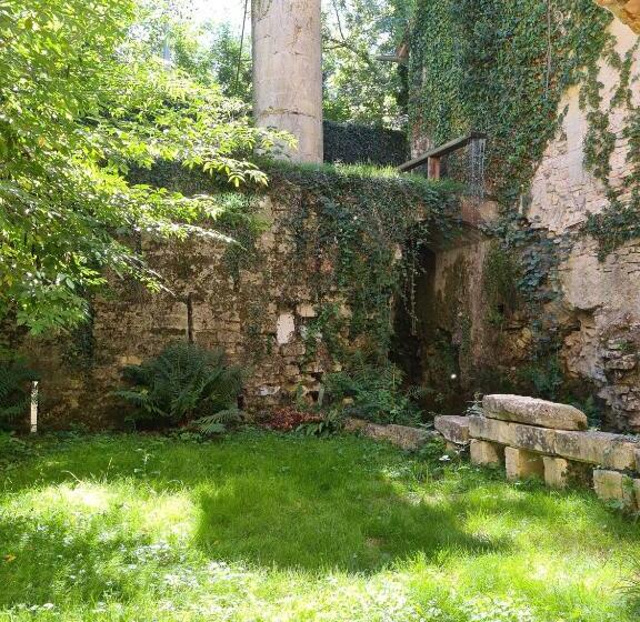 Bed and Breakfast Domaine Des Forges De La Vache