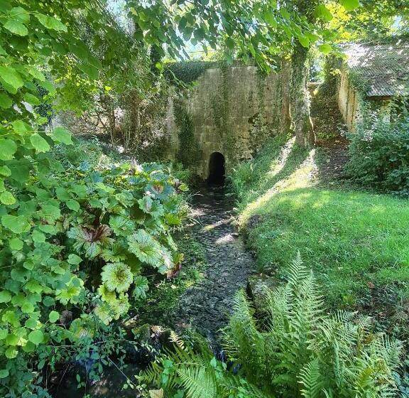 Bed and Breakfast Domaine Des Forges De La Vache