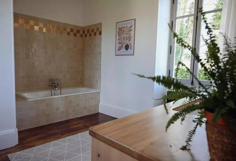 ベッドアンドブレックファースト Domaine Des Forges De La Vache