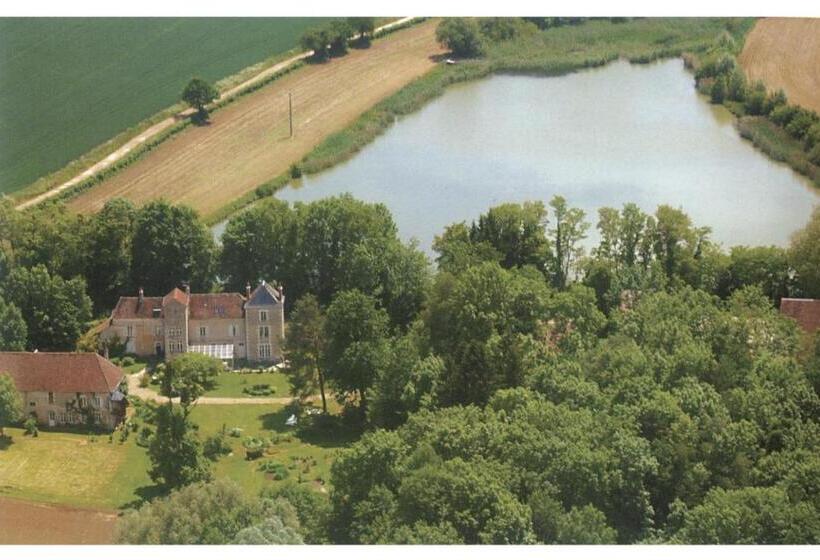 Bed and Breakfast Domaine Des Forges De La Vache