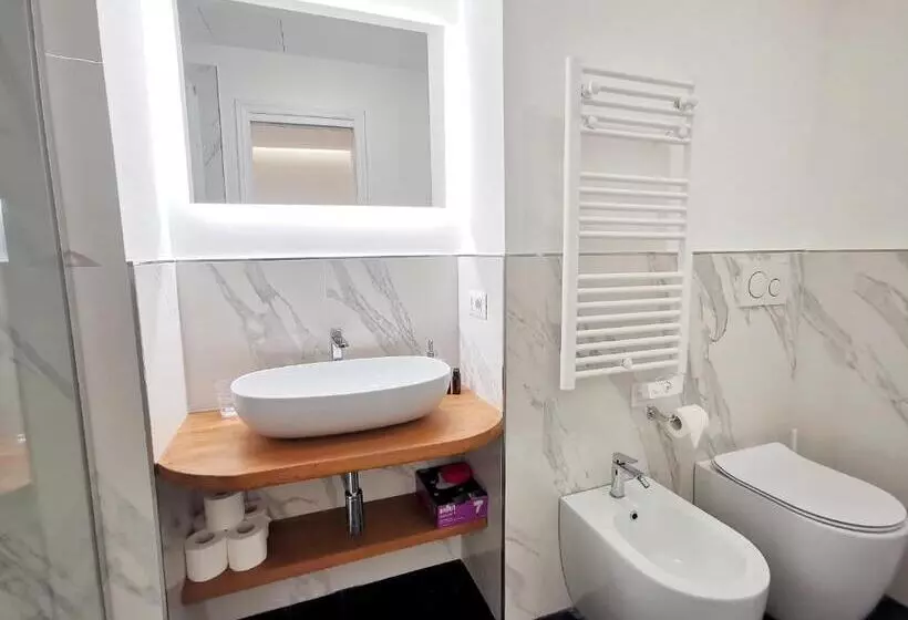 تختخواب و صبحانه Navona Central Relais