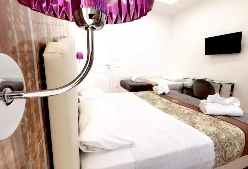 تختخواب و صبحانه Navona Central Relais